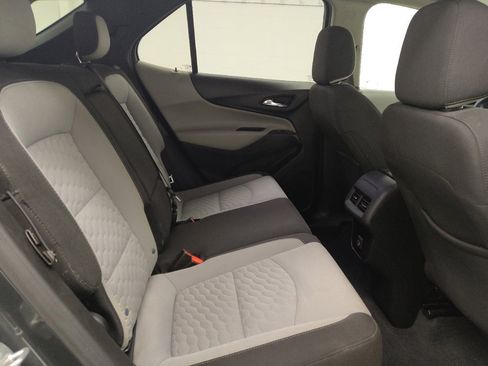 Used 2020 Chevrolet Equinox LS w/ LS Convenience Package FWD image 19