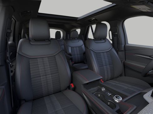 New 2026 Ford Explorer ST-Line w/ ST-Line Street Pack AWD/4WD image 10