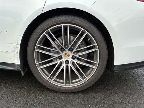 Used 2018 Porsche Panamera 4S image 61
