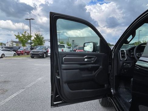 Used 2025 RAM 1500 Big Horn AWD/4WD image 54