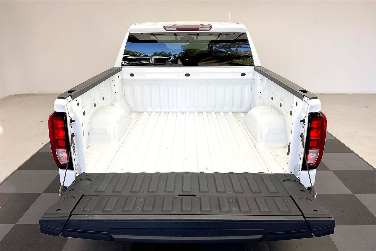 Used 2026 GMC Sierra 1500 Elevation w/ X31 Off-Road Package AWD/4WD image 27