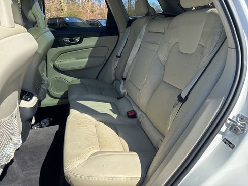 Used 2018 Volvo XC60 T5 Inscription w/ Luxury Seat Package image 6