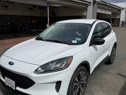 Certified 2022 Ford Escape SE w/ SE Sport Appearance Package