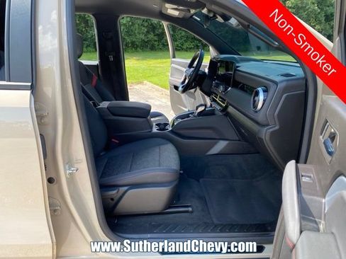 Used 2024 Chevrolet Colorado Z71 w/ LPO, Dark Essentials Package AWD/4WD image 20