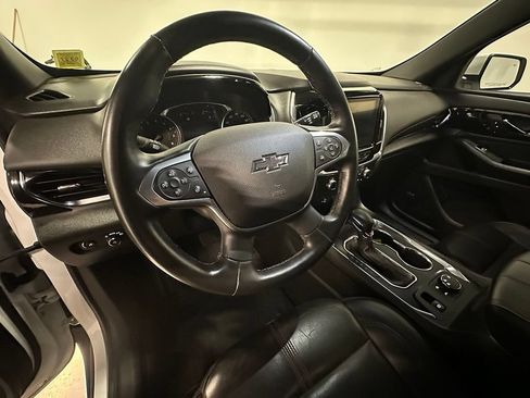 Used 2023 Chevrolet Traverse RS AWD/4WD image 24