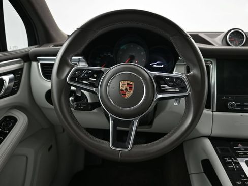 Certified 2018 Porsche Macan S AWD/4WD image 13