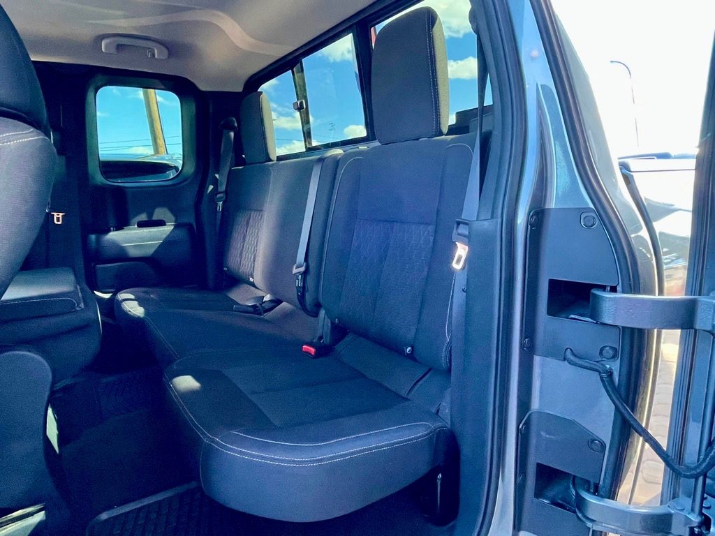 Used 2017 Nissan Titan SV AWD/4WD image 17
