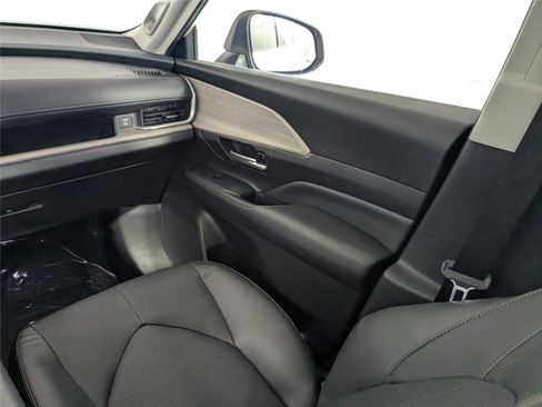 Used 2024 Toyota Grand Highlander Platinum image 34