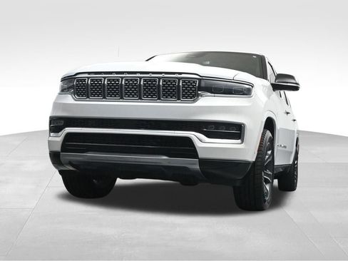 Used 2024 Jeep Grand Wagoneer L 4WD image 26