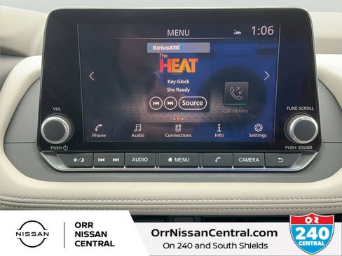 Used 2025 Nissan Rogue SV FWD image 22