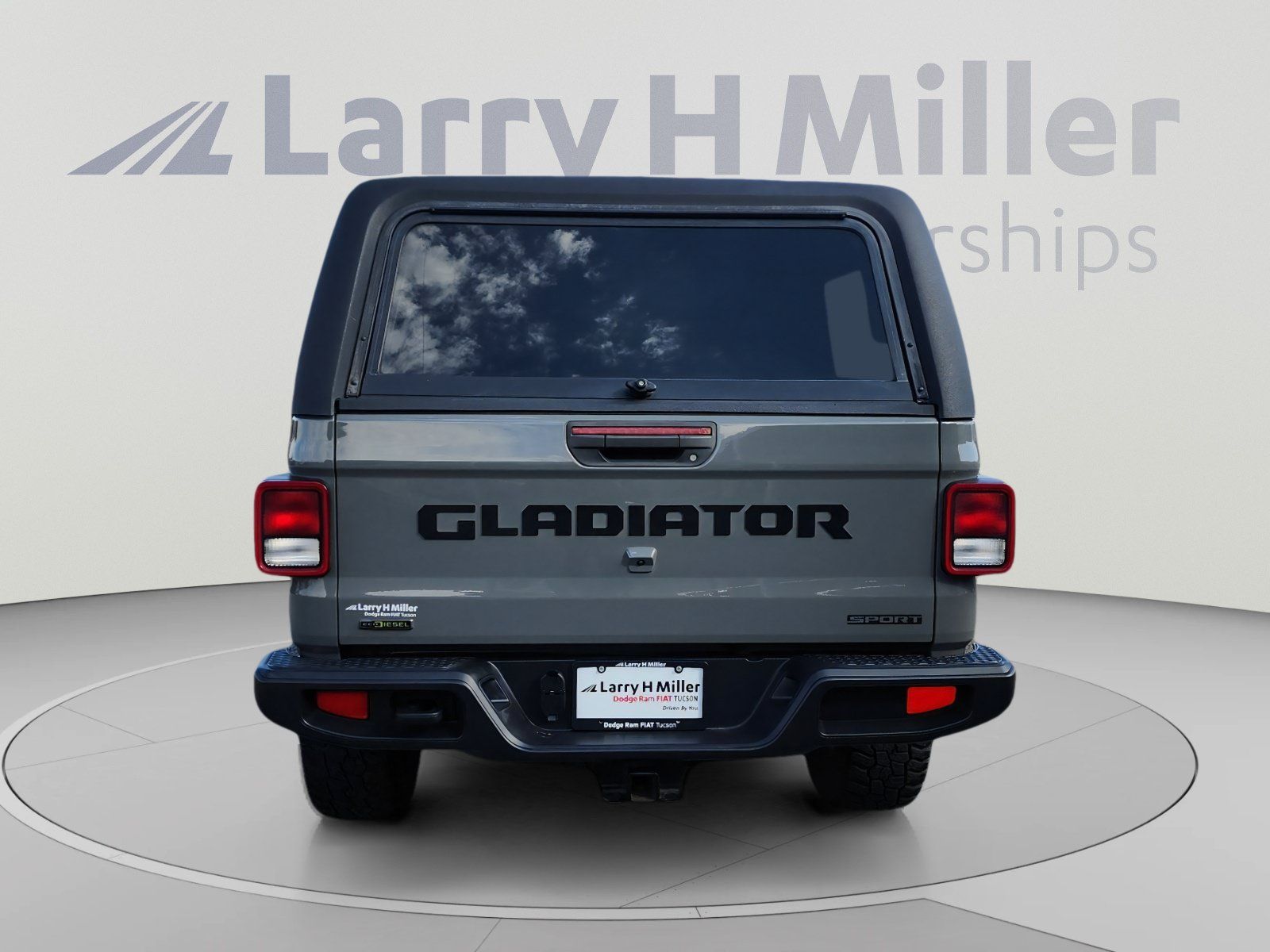 Used 2021 Jeep Gladiator Sport AWD/4WD image 4