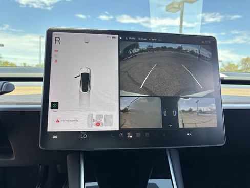 Used 2021 Tesla Model Y Long Range AWD/4WD image 23