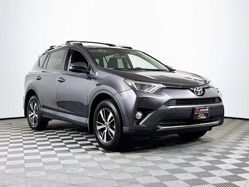 Used 2016 Toyota RAV4 XLE AWD/4WD image 1