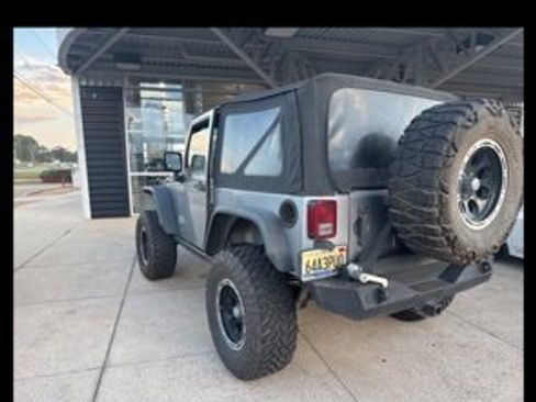 Used 2013 Jeep Wrangler Rubicon w/ PWR Convenience Group image 9