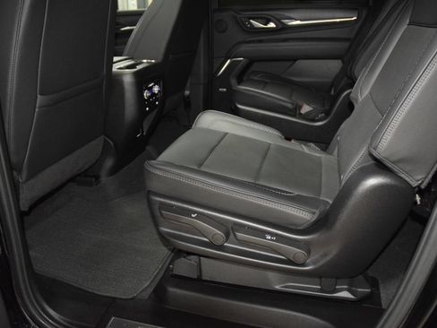 Used 2024 GMC Yukon XL Denali AWD/4WD image 44