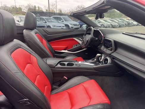 Used 2020 Chevrolet Camaro LT w/ RS Package RWD image 17