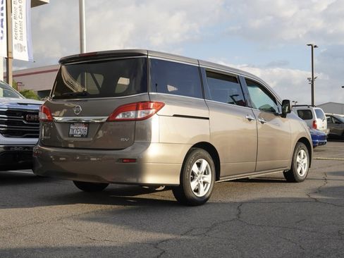 Used 2015 Nissan Quest SV image 4
