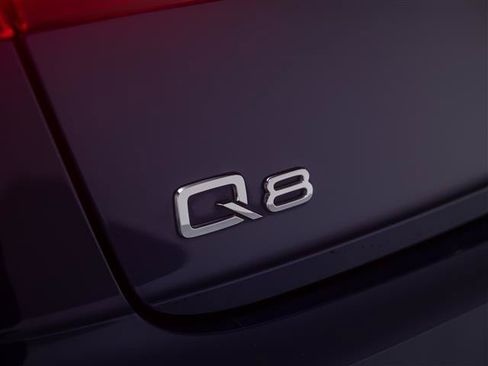 Used 2019 Audi Q8 Premium Plus w/ Premium Plus AWD/4WD image 35