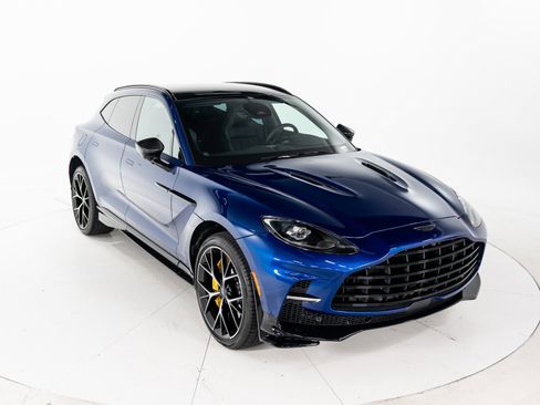 Used 2025 Aston Martin DBX 707 image 7