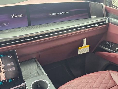 New 2026 Cadillac Escalade Sport w/ Touring Package AWD/4WD image 20