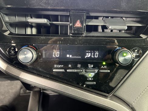 Used 2023 Toyota Camry SE w/ Convenience Package image 29