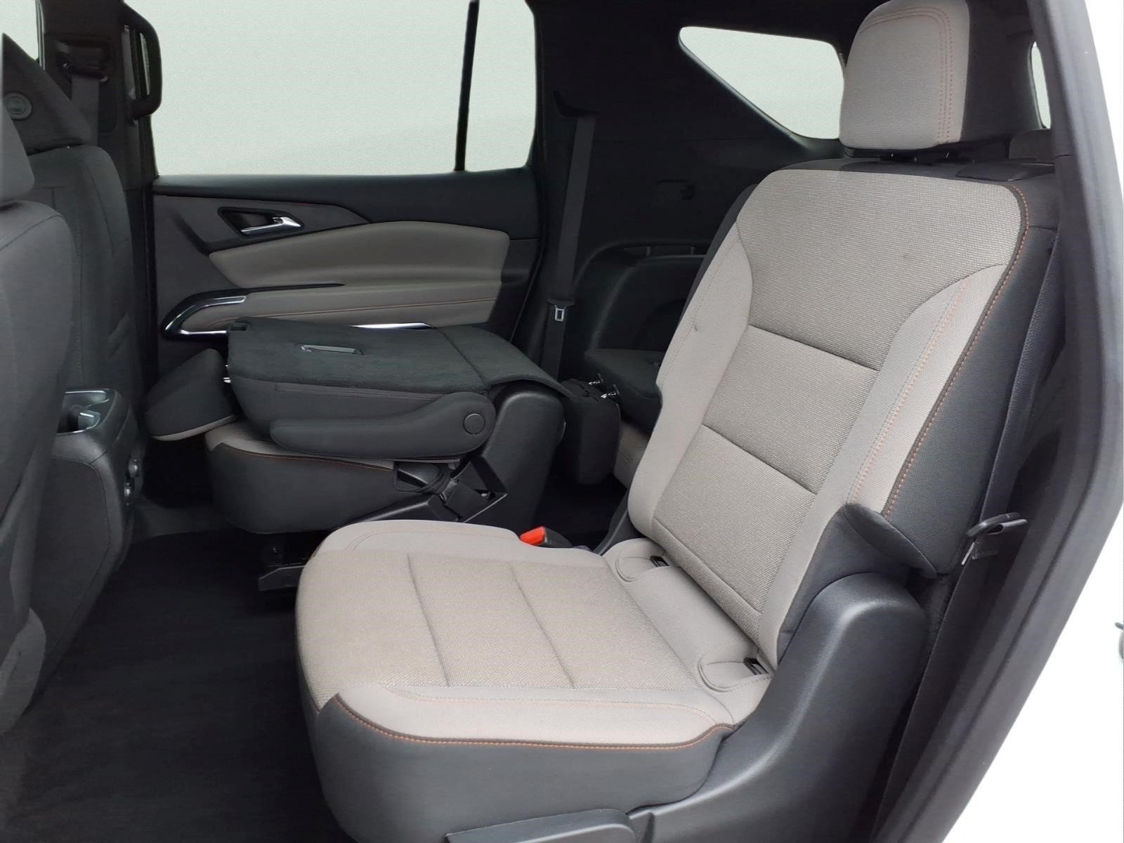 Used 2026 Chevrolet Traverse LT w/ Driver Confidence Package FWD image 23