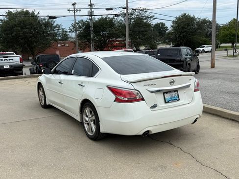 Used 2015 Nissan Altima 2.5 SL w/ Technology Package FWD image 8