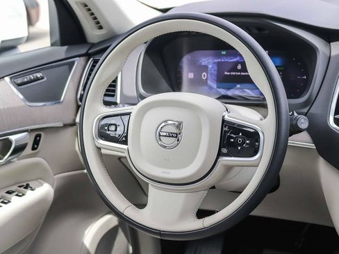 Used 2025 Volvo XC90 T8 Plus w/ Protection Package Premier AWD/4WD image 17