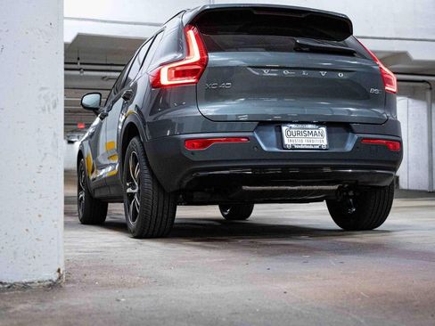 New 2026 Volvo XC40 B5 Core AWD/4WD image 5