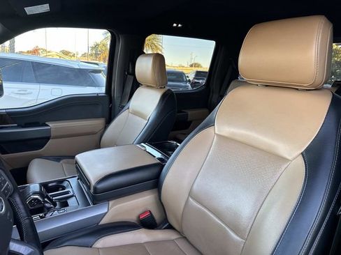 Used 2023 Ford F150 Lariat w/ Trailer Tow Package image 18