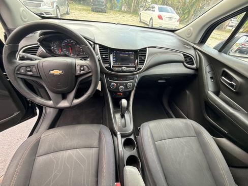 Used 2018 Chevrolet Trax LT FWD image 8