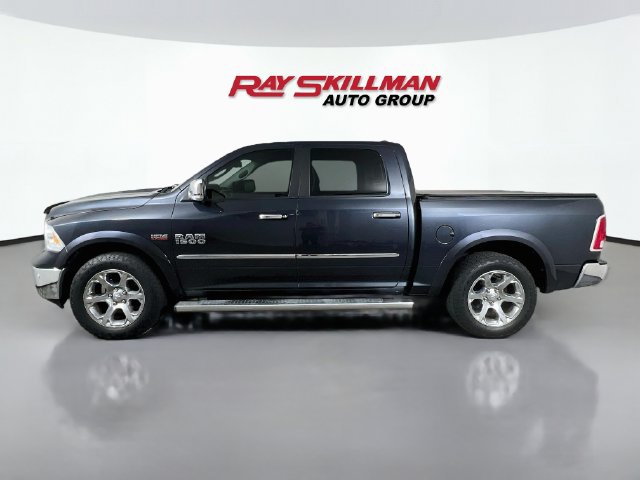 Used 2017 RAM 1500 Laramie w/ Convenience Group AWD/4WD image 4