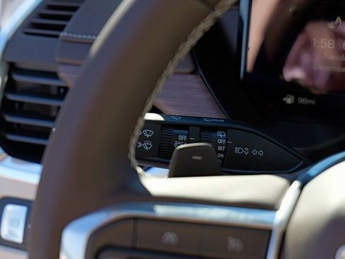 New 2026 GMC Acadia Denali w/ Super Cruise Package image 17