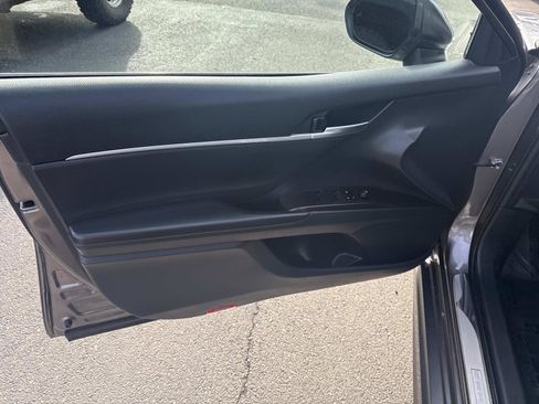 Used 2023 Toyota Camry SE w/ Cold Weather Package image 15