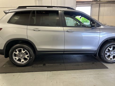Used 2022 Honda Passport TrailSport image 12