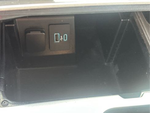 Used 2020 Ford Explorer XLT w/ Equipment Group 202A image 35