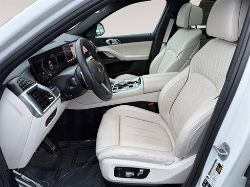 Certified 2025 BMW X6 M60i image 9