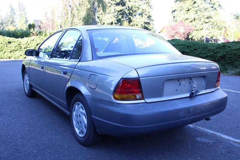 Used 1996 Saturn S-Series SL FWD image 4