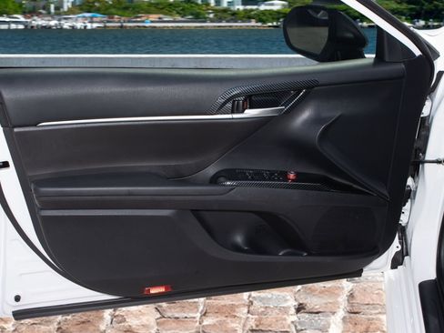 Used 2023 Toyota Camry SE image 10