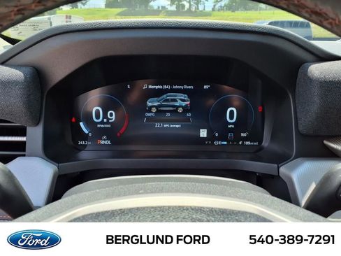 New 2025 Ford Explorer Active w/ Active Comfort Package image 13