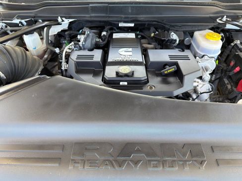 Used 2024 RAM 2500 Laramie AWD/4WD image 11
