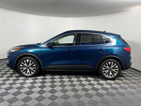 Used 2020 Ford Escape Titanium image 8