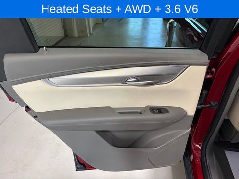 Used 2020 Cadillac XT5 Premium Luxury AWD/4WD image 14