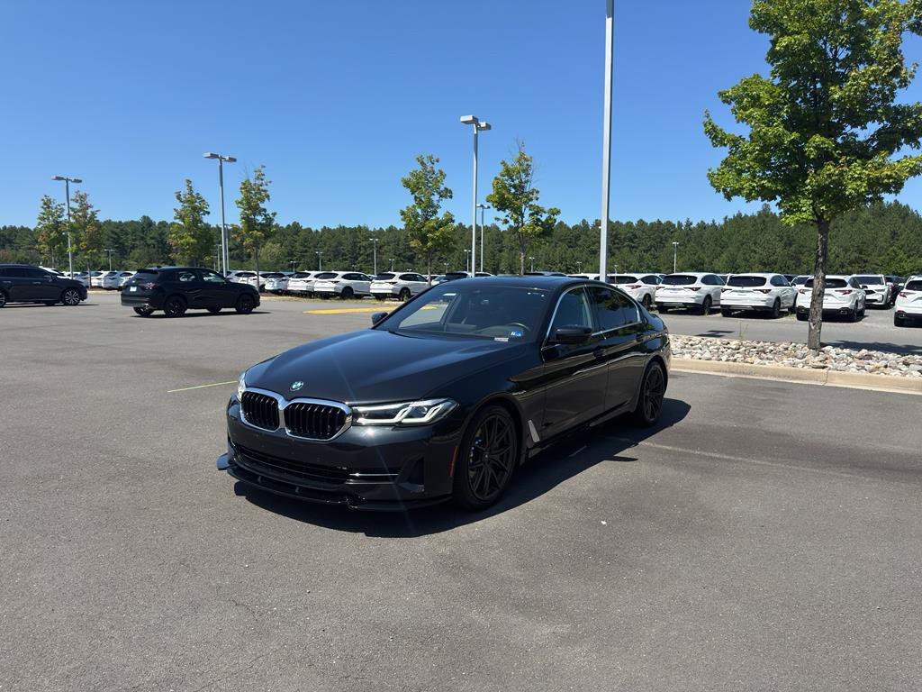 Used 2022 BMW 530i xDrive w/ Premium Package AWD/4WD image 3