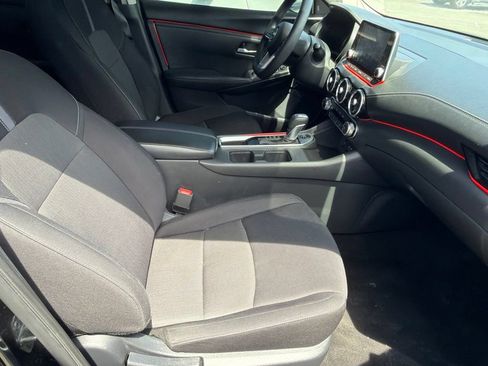 Used 2024 Nissan Sentra SV FWD image 10