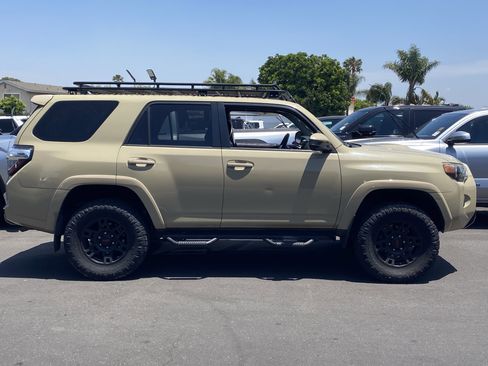 Used 2016 Toyota 4Runner TRD Pro AWD/4WD image 2