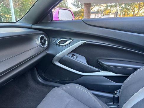 Used 2018 Chevrolet Camaro LT image 21