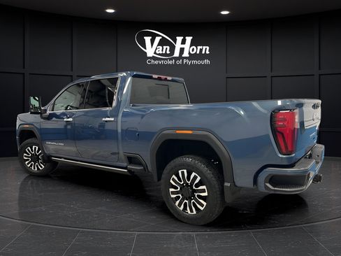Used 2025 GMC Sierra 3500 Denali Ultimate AWD/4WD image 5