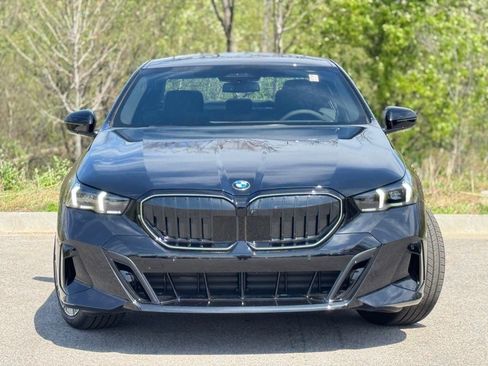 New 2026 BMW 540i xDrive w/ M Sport Package AWD/4WD image 2