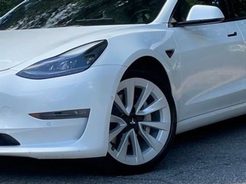 Used 2022 Tesla Model 3 Long Range AWD/4WD image 2